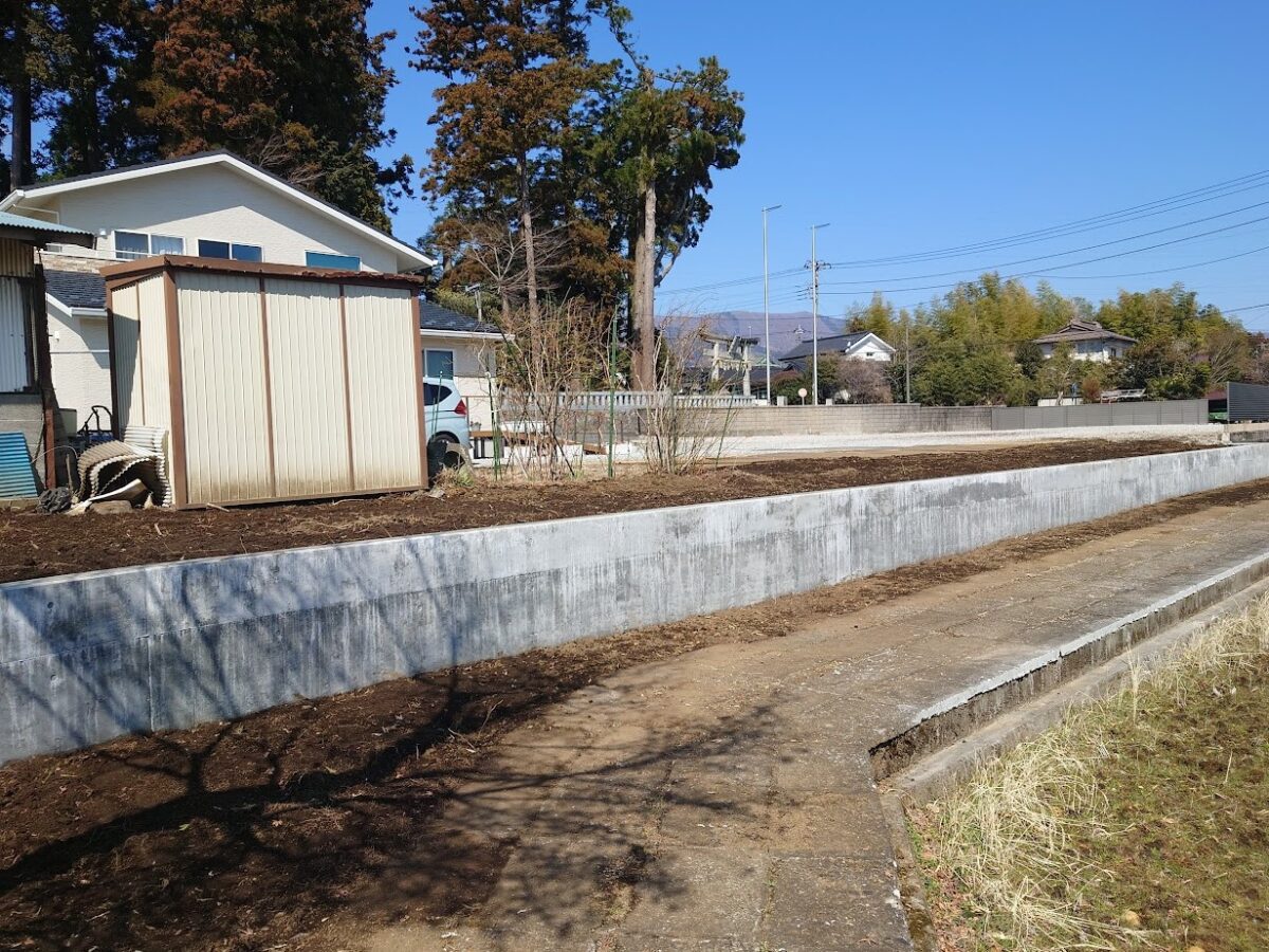 御殿場市外構リフォーム工事：メッシュフェンス設置