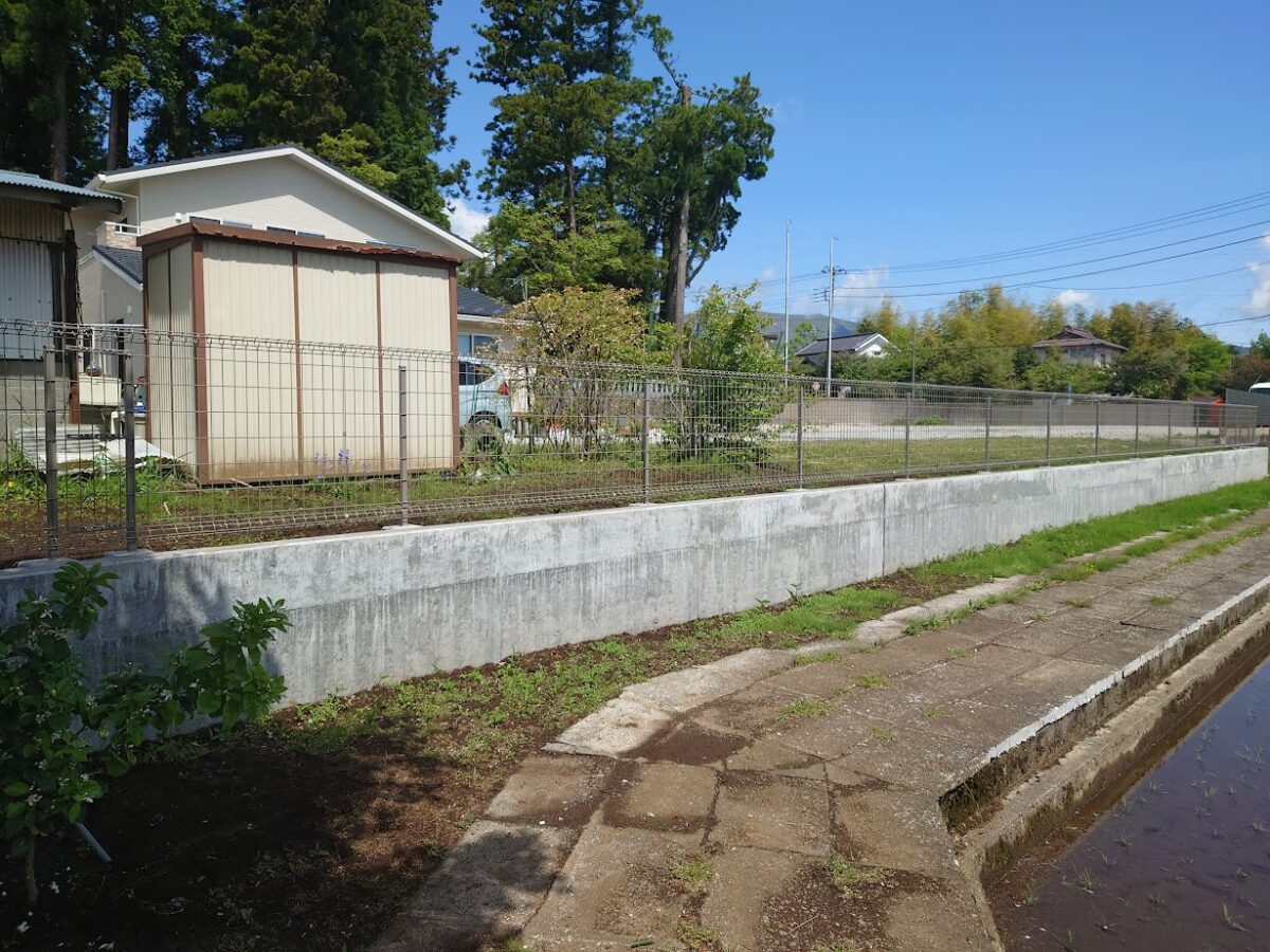御殿場市外構リフォーム工事：メッシュフェンス設置