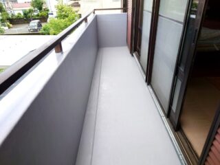 【御殿場市ベランダ防水リフォーム】FRP防水工事で雨漏り対策・耐久性アップ