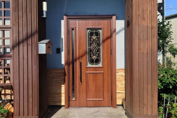 【御殿場市玄関ドア工事】カバー工法でたった１日で生まれ変わる