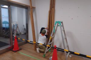 御殿場市役所東館エントランス木質化工事